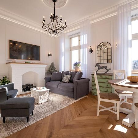 Ferienwohnung Charme De Provence In Prag Exterior foto