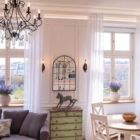 Ferienwohnung Charme De Provence In Prag Exterior foto