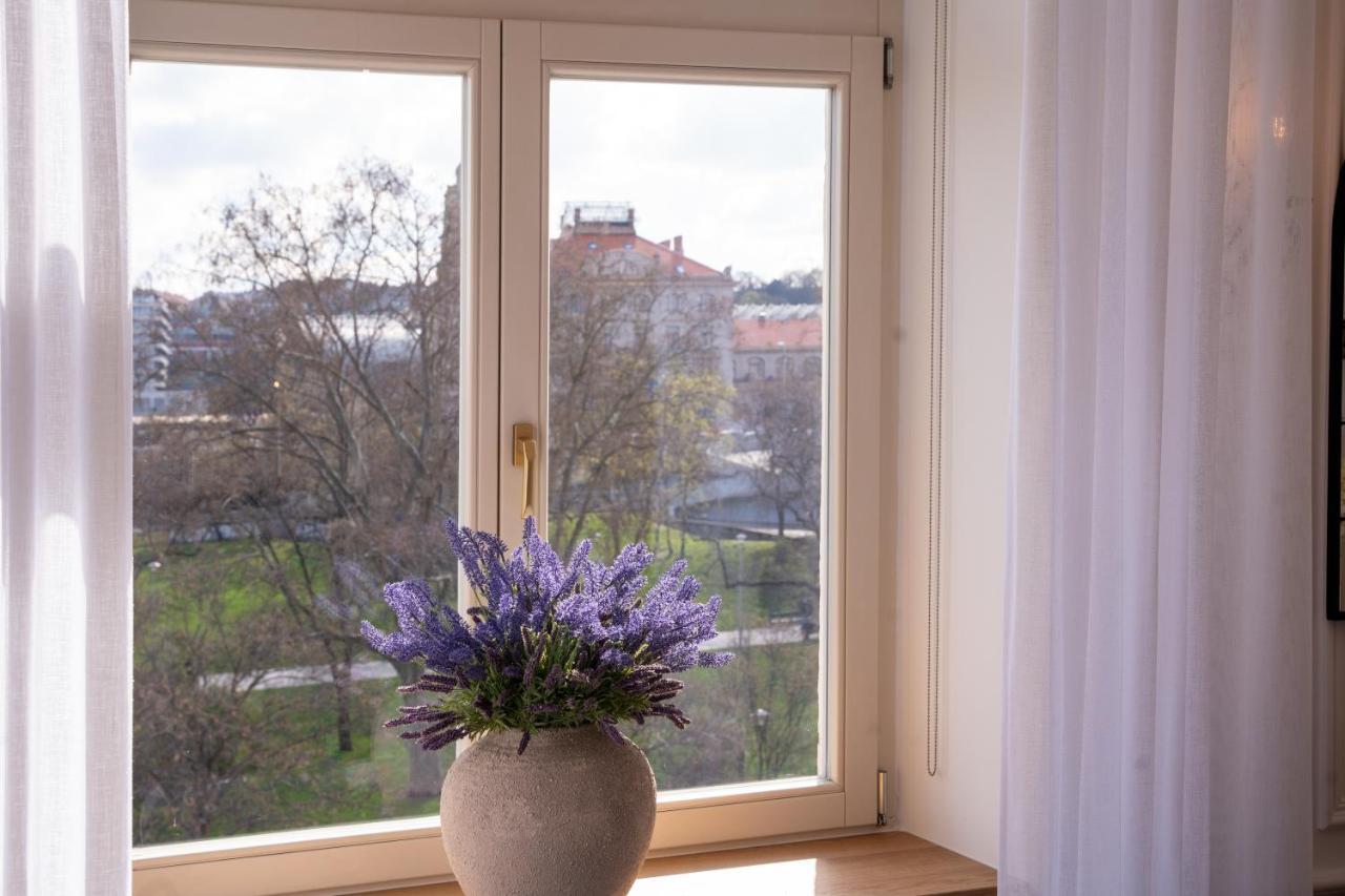 Ferienwohnung Charme De Provence In Prag Exterior foto